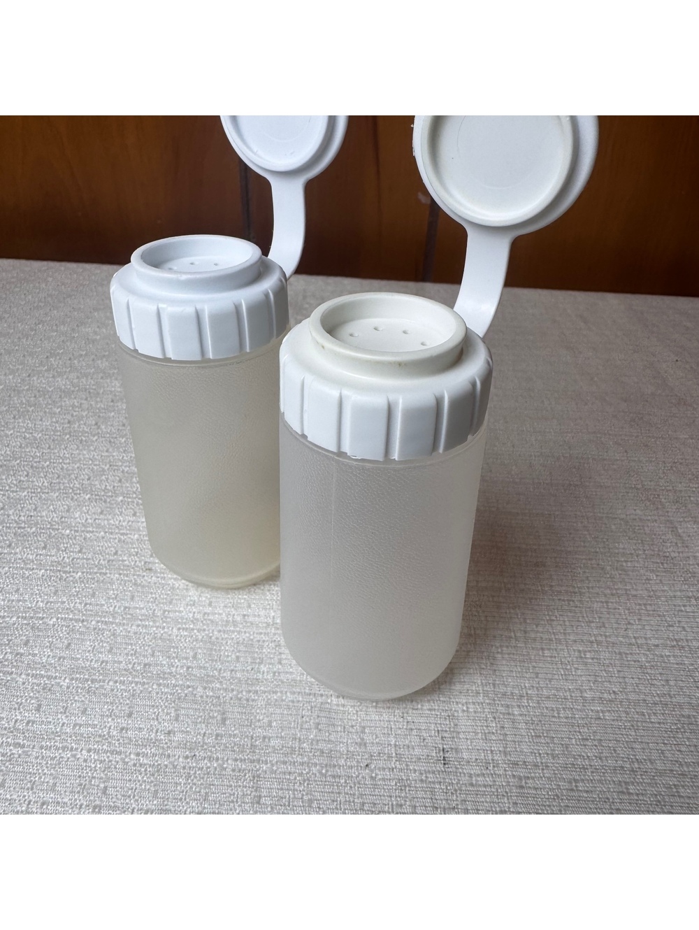 Vintage Rubbermaid Salt and Pepper Shaker Set White Plastic 4 Inch Kitchenware